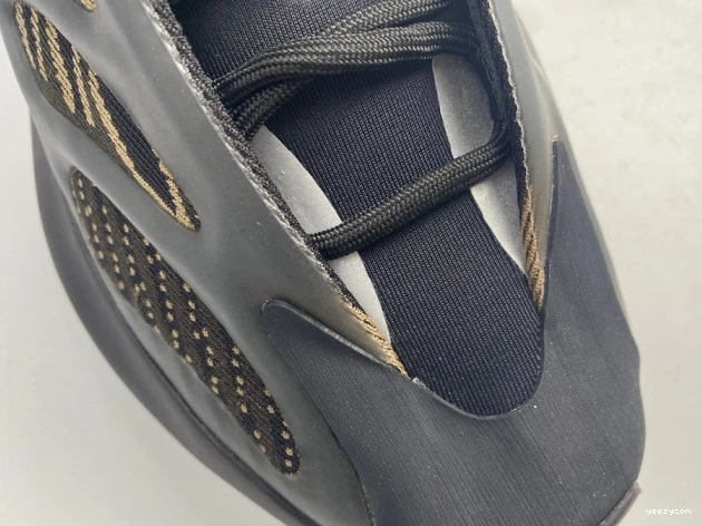 GY0189 V3 YEEZY 700 ADIDAS 0923